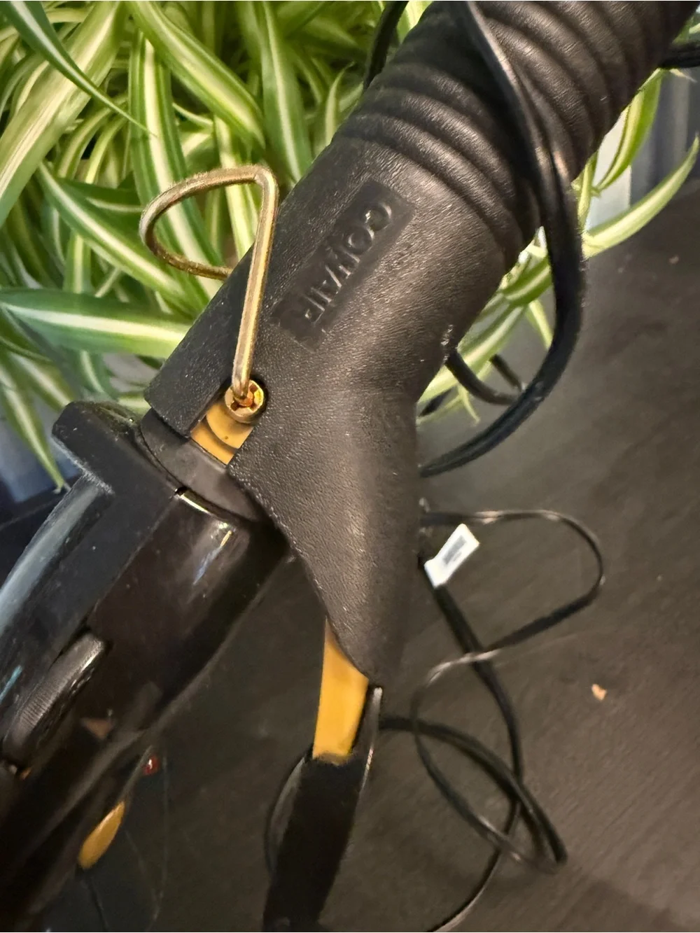 Black Hair Curling Iron - CONAIR